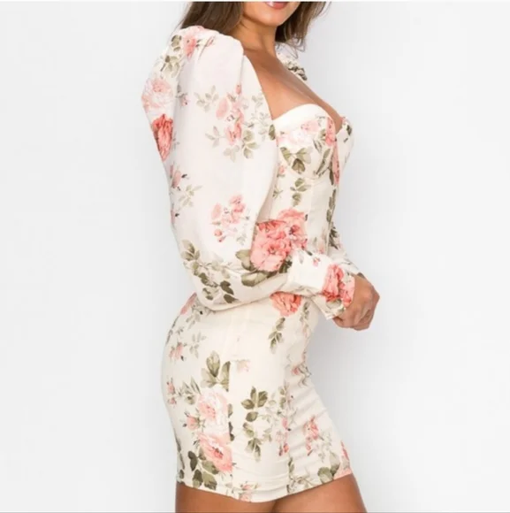 Romantic Floral Sweetheart Puff Sleeve Bodycon Mini Dress Medium Valentines NWOT - Picture 7 of 16